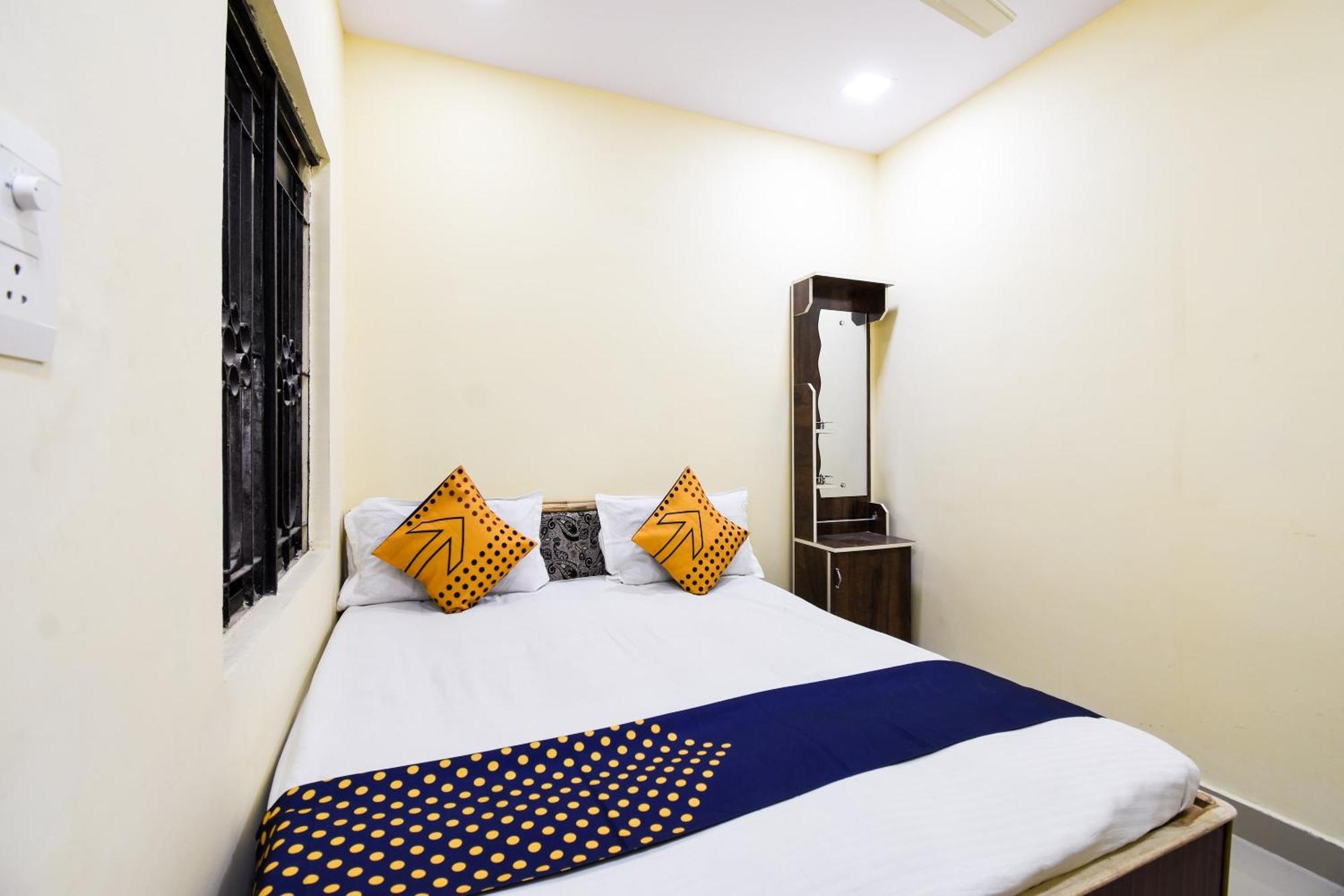 Hotel O Gaurav Guest House Nagpur Bagian luar foto